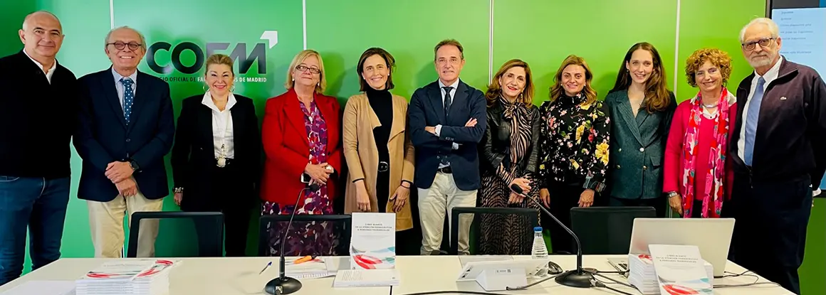 La atención farmacéutica de las personas transexuales requiere colaboración interdisciplinar y acceso a la historia clínica