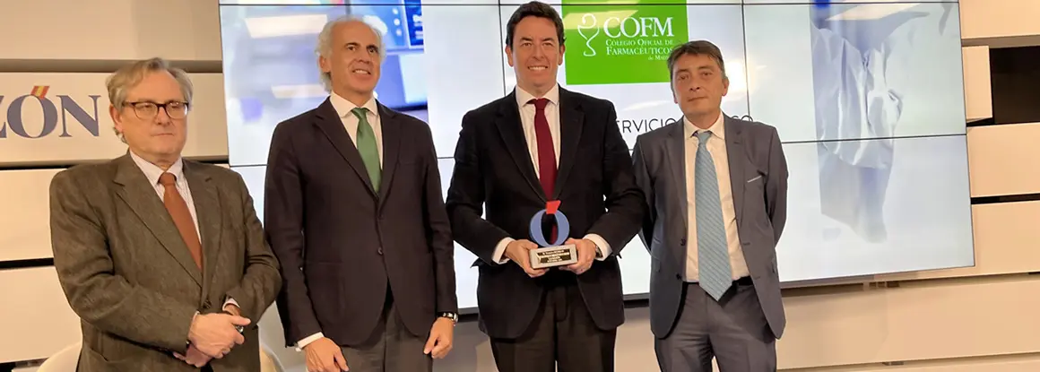 El COFM recibe el premio “A Tu Salud” por su contribución a la salud pública durante la pandemia