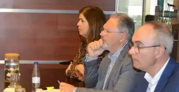 La sanidad madrileña lanza un piloto para acercar la medicación a los pacientes con VIH a través de las farmacias comunitarias