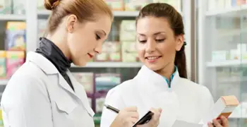 Las farmacias madrileñas reforzarán la colaboración entre ellas para dar soluciones a los pacientes en casos de falta de medicamentos