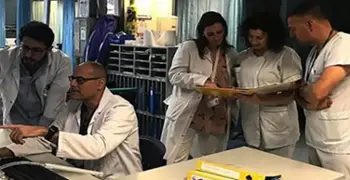 El Gobierno concede a farmacéuticos, médicos y enfermeros la Gran Cruz de Sanidad