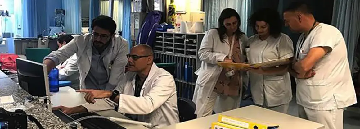 El Gobierno concede a farmacéuticos, médicos y enfermeros la Gran Cruz de Sanidad
