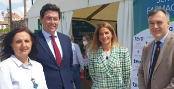 Manuel Martínez del Peral acude a la carpa 'El farmacéutico que necesitas'