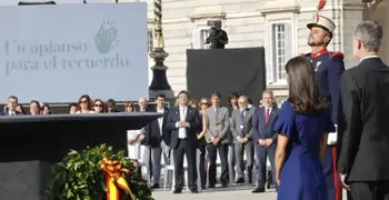 'Un aplauso para el recuerdo': Homenaje de Estado a las víctimas de la COVID-19 y de reconocimiento al personal sanitario