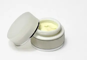 Troplowitz, el farmacéutico que revolucionó la cosmética con Nivea, la crema más popular del mundo