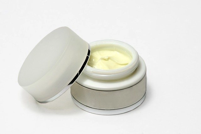 ¿Cómo sé cuándo caducan mis productos cosméticos?