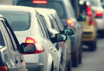 ¿Qué consecuencias sanitarias acarrea la contaminación atmosférica urbana?