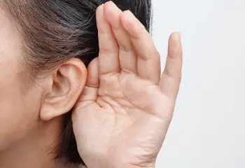 Soluciones para pérdidas auditivas. Acude a profesionales