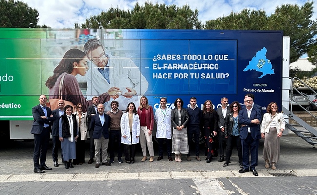 La campaña '#Aquíhayunfarmacéutico… en marcha' acerca los servicios profesionales a los vecinos de Pozuelo de Alarcón