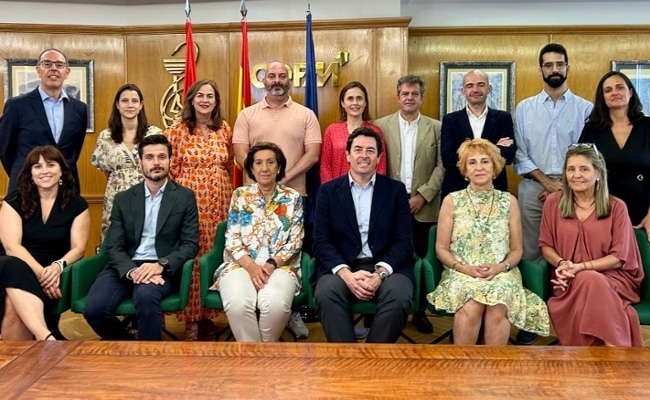 Colegio y Universidad, juntos en el avance de la profesión farmacéutica