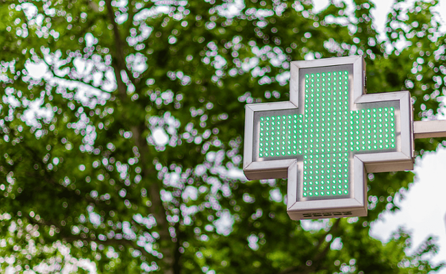 Las farmacias madrileñas aumentarán su capacidad de servicio para atender mejor a las necesidades de la población