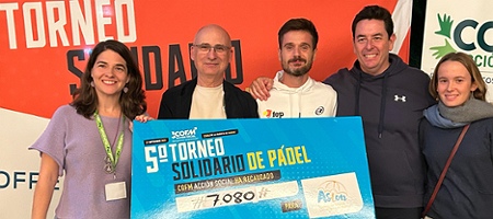 El 5º Torneo Solidario de Pádel del COFM recauda 7.080 euros para hacer frente al cáncer infantil