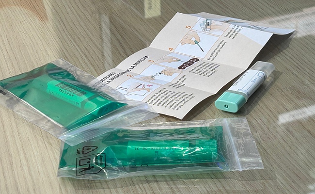 Las farmacias madrileñas dispensan en cuatro meses 213.000 kits para la prevención de cáncer de colon y recto