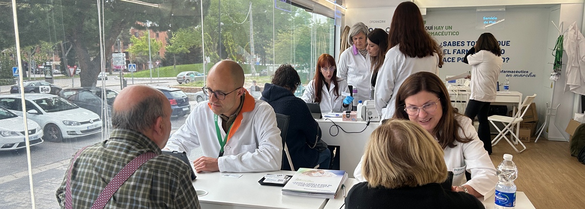 Los farmacéuticos detectan y previenen problemas de la salud no controlados en pacientes crónicos y polimedicados